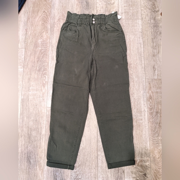 NWT Reitmans High Waisted Olive/Khaki Tapered Pants Size 2 - Picture 5 of 6